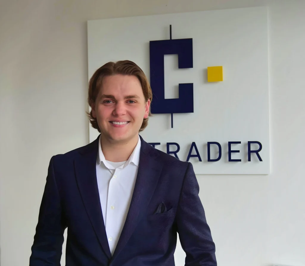CapTrader Philip Weihrauch Analyst scaled